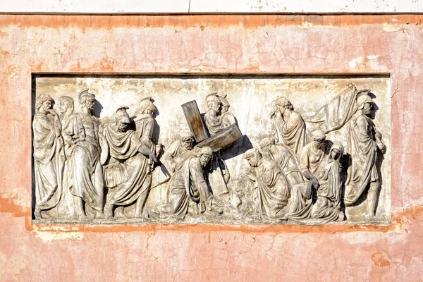 Bas-relief on old church in St.Petersburg, Russia. — Stock Photo, Image