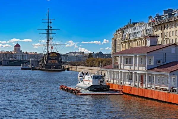 Saint-Petersburg sightseeing — Stock Photo, Image