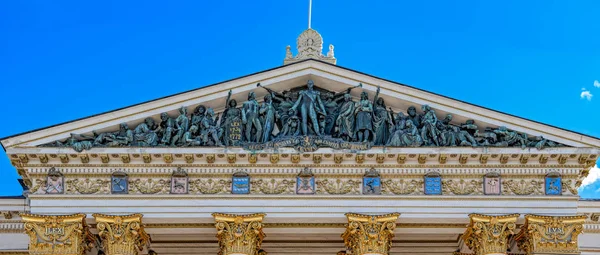 Architettura neoclassica della House of Estates a Helsinki, Finlandia — Foto Stock