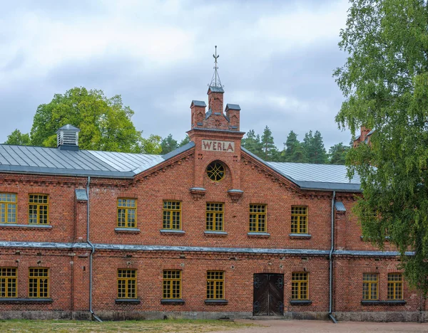 Well-preserved example of red brick buildings of former Verla Gr — Stock Photo, Image