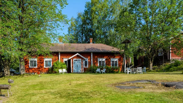 Autentisk huvudbyggnad på Kirjala Norrgårds gård i in t — Stockfoto