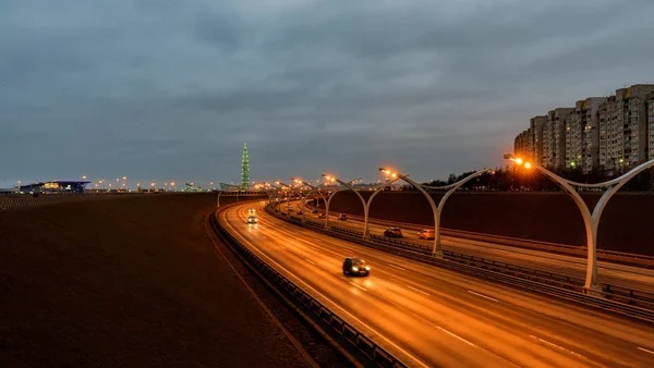 Sneeuwloze winteravond. High point view naar sectie van de Weste — Stockfoto