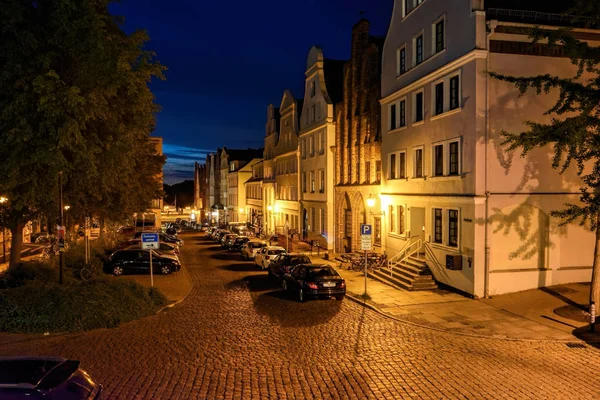 Hanseatic şehri Rost 'taki Lange Caddesi' ndeki binalar. — Stok fotoğraf