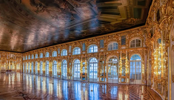 Petersburg Russia Feb 2020 Ornate Golden Interior Great Hall Ceiling — Stock Photo, Image