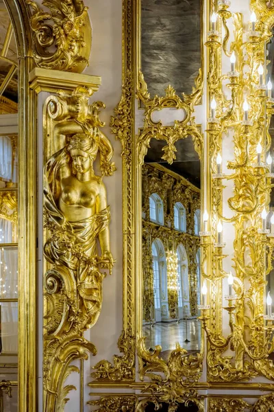 Petersburg Rusia Febrero 2020 Magnífica Decoración Barroca Tallada Candelabros Espejos — Foto de Stock