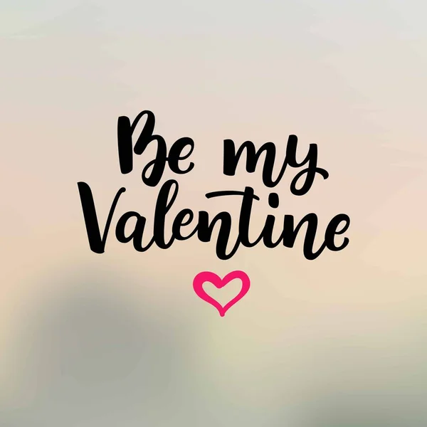 Hand getekende vector belettering Be My Valentine en roze hart — Stockvector