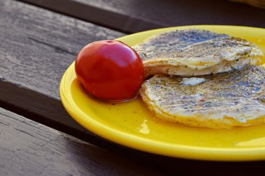 Turşu camembert peyniri ve biber kadar yakın