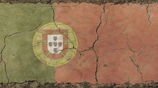Gamla grunge vintage bleknat under portugisisk flagg — Stockfoto