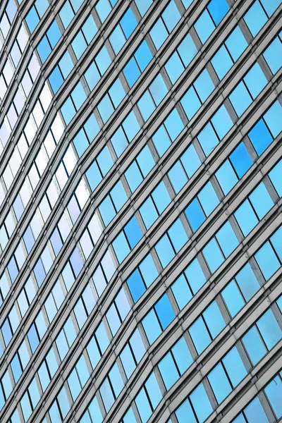 Escritório de negócios moderno edifício janelas de vidro azul — Fotografia de Stock