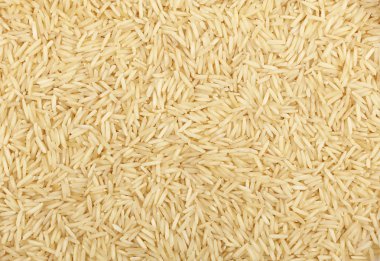Arka plan beyaz Hint Basmati pirinç kapatın