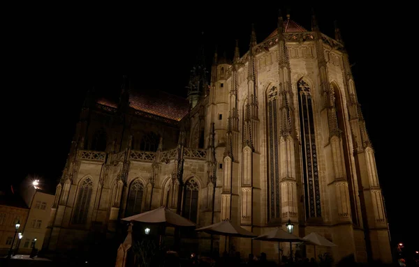 Catedral gótica de Santa Isabel em Kosice, Eslováquia — Fotografia de Stock