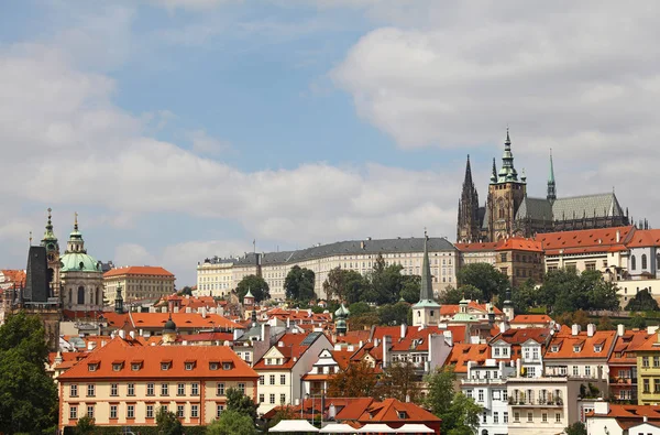 View of Prague lesser town and st Vitus cathedral — Stock Photo, Image
