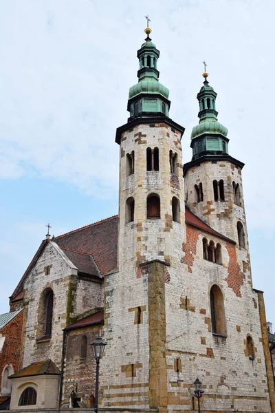 Igreja de tijolo de Santo André em Cracóvia, Polônia — Fotografia de Stock