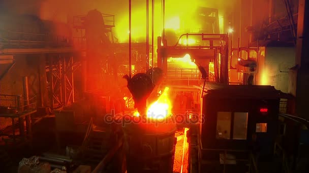 Industria metallurgica, fonderia, produzione di acciaio — Video Stock