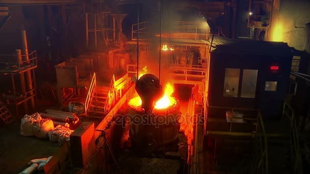 Industria metallurgica, fonderia, produzione di acciaio — Video Stock