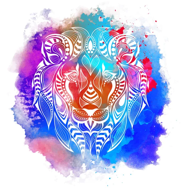 Cabeza de color modelado del león. Africano, indio, tótem, diseño de tatuaje. Se puede utilizar para el diseño de una camiseta, bolso, postal y póster. Fondo abstracto con manchas de acuarela, diseño vectorial — Archivo Imágenes Vectoriales