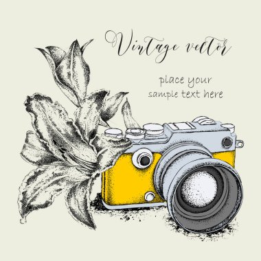 Elle çizilmiş vintage fotoğraf makinesi ile lily. Vektör çizim