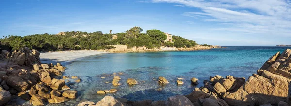 Krásná pláž Capriccioli na Sardinii — Stock fotografie