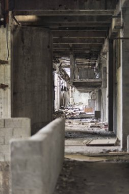 Terk edilmiş eski bir fabrikanın detayları.