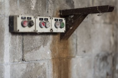 Elektrik panelinden geriye ne kaldı?