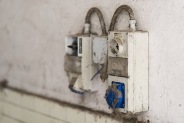 Elektrik panelinden geriye ne kaldı?