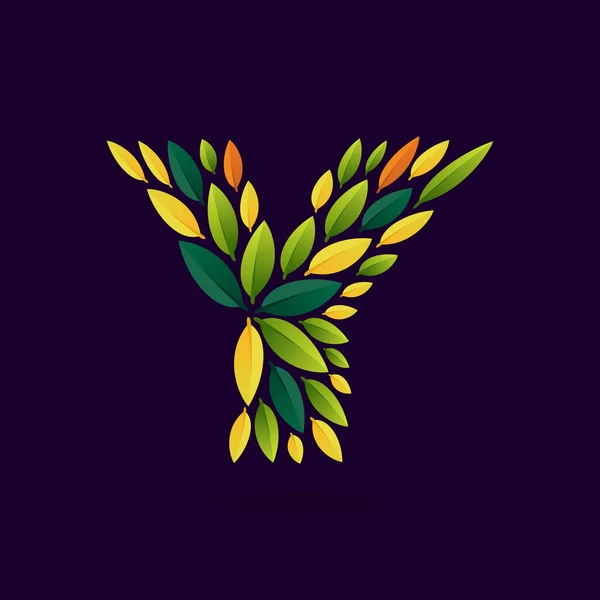 Logotipo de letra Y formado por folhas verdes e de outono . — Vetor de Stock