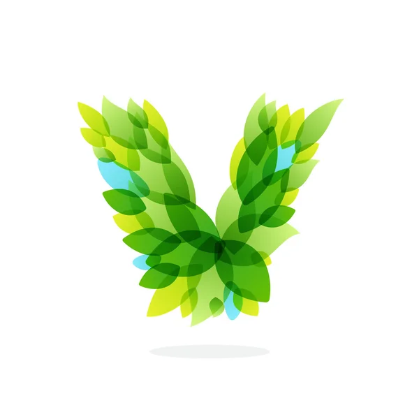 V буква логотип сформирован акварелью свежие зеленые листья . — стоковый вектор