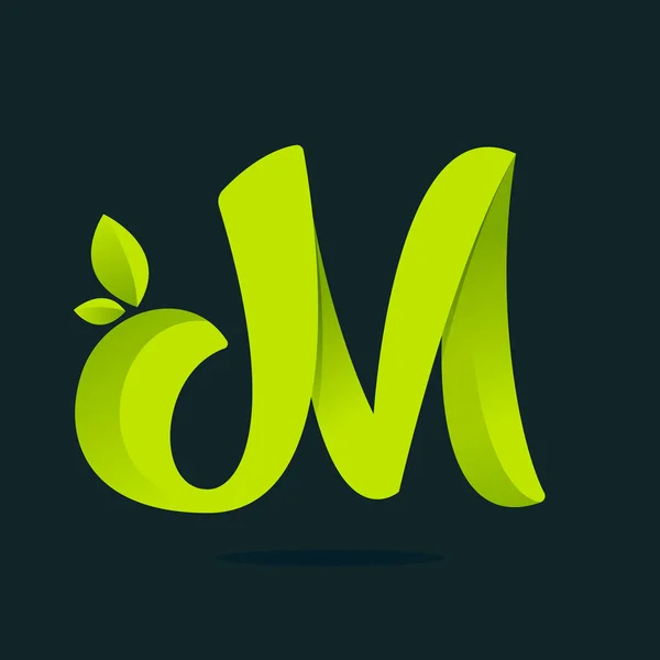 M Brief Logo mit grünen Blättern. — Stockvektor
