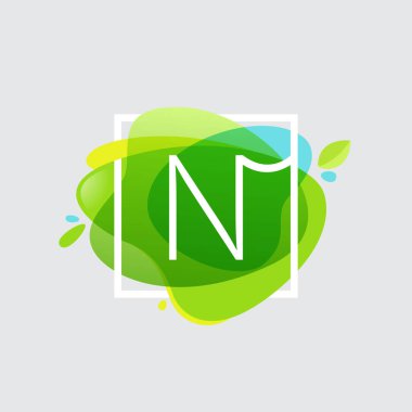 N harfi logo yeşil suluboya sıçrama backgro, kare çerçeve