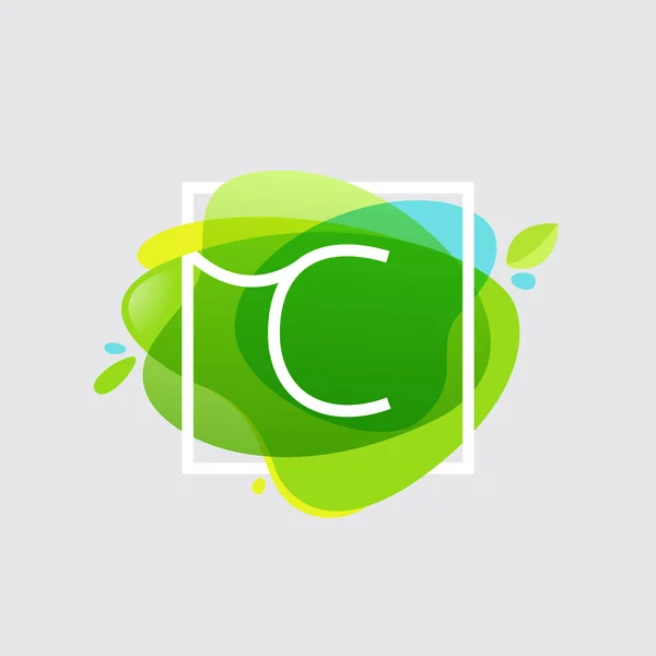 Logotipo da letra C no quadro quadrado no backgro do respingo da aquarela verde —  Vetores de Stock