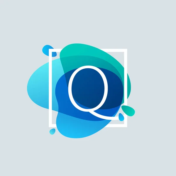 Q lettre logo dans un cadre carré à l'aquarelle bleu éclaboussure — Image vectorielle