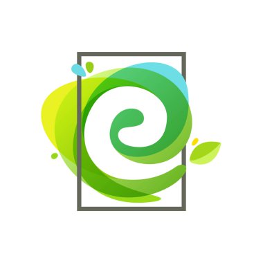 E mektup logo yeşil suluboya sıçrama backgro, kare çerçeve