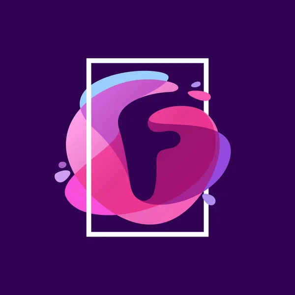 F-Letter-Logo in quadratischem Rahmen auf mehrfarbigem Spritzhintergrund. — Stockvektor