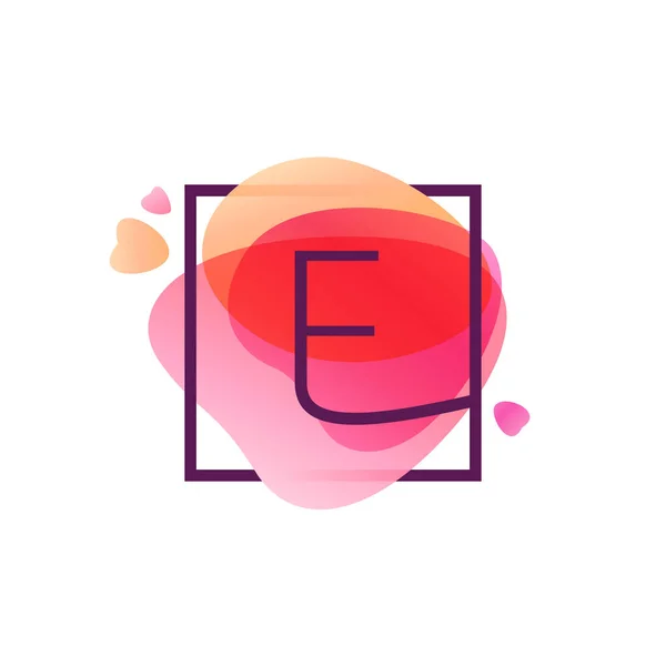 E letter logo in square frame at pink watercolor background. — Stock Vector