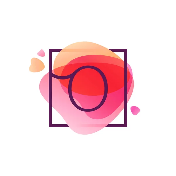 O Buchstabenlogo in quadratischem Rahmen auf rosa Aquarell Hintergrund. — Stockvektor
