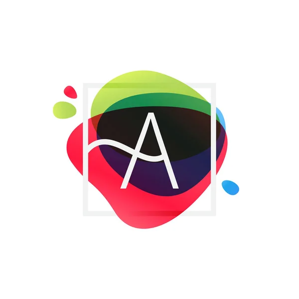 Lettre A logo dans un cadre carré à fond éclaboussé multicolore . — Image vectorielle