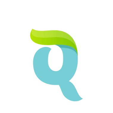 Q letter logo with green leaf. clipart