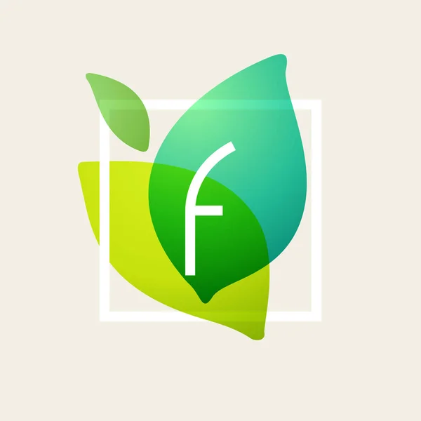 F Buchstabe Logo in quadratischem Rahmen bei grünen Blättern Aquarell Backgro — Stockvektor