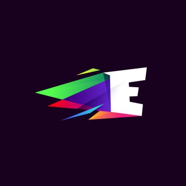 E harfi logosu çok renkli ve düşük polimerli. Dijital şirket için mükemmel bir simge, tavan penceresi kimliği, uzay reklamcılığı, vs..