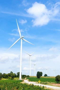 elektrik üreten Rüzgar türbinleri