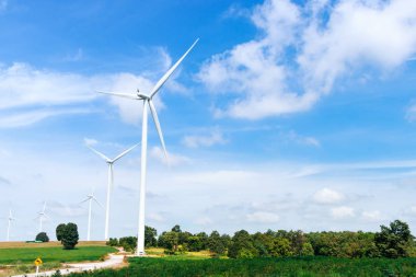 elektrik üreten Rüzgar türbinleri