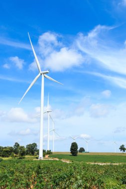 elektrik üreten Rüzgar türbinleri