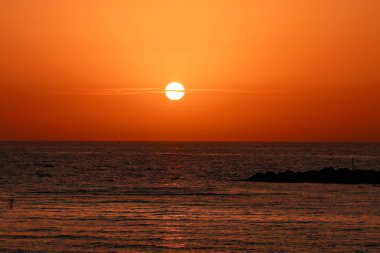 kırmızı kış, bulutlu gökyüzü günbatımı