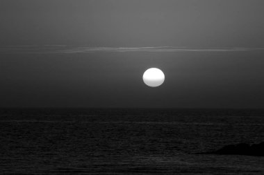 Büyülü'nde kış, bulutlu gökyüzü günbatımı 