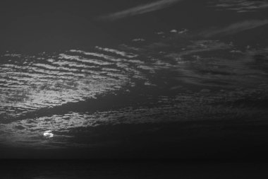 kış, bulutlu gökyüzü, bulutlar deniz güneş ray günbatımı