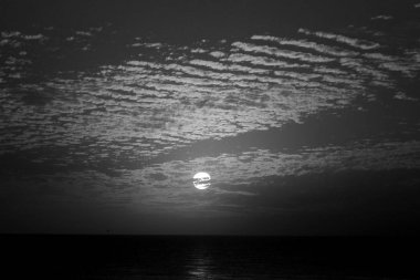 kış, bulutlu gökyüzü, bulutlar deniz güneş ray günbatımı