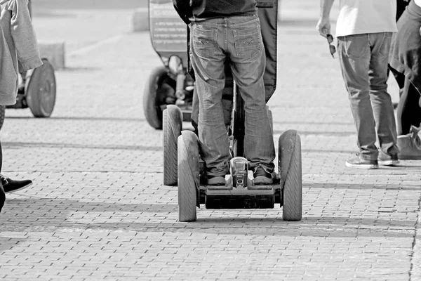 Monokoleso eléctrico, transporte al esquí — Foto de Stock