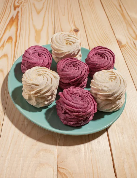 Hatmi kurullarında.