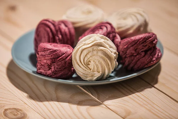 Hatmi kurullarında.