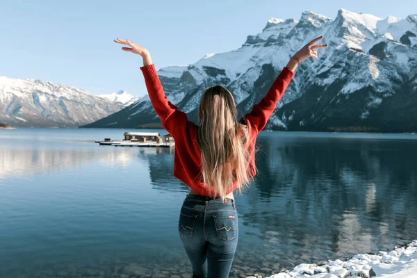 Sexy Lady Slim Perfect Body Standing Beach Winter Lake White — Stock Photo, Image